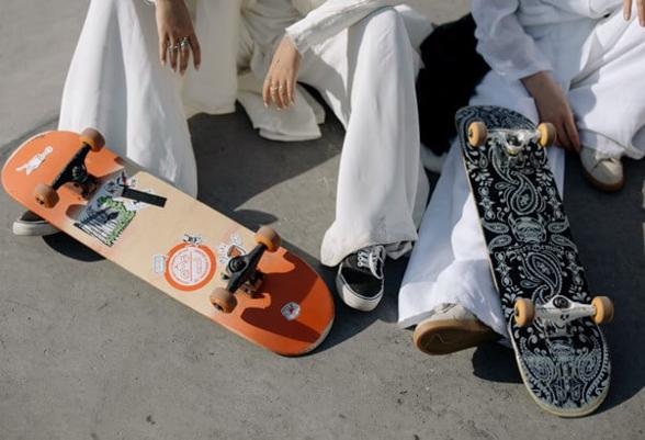 Activity with skateboards from second hand
